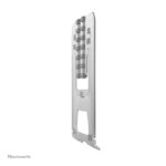 Neomounts soporte plegable y compacto para portátiles de 10 a 17 pulgadas, SKU NSLS085SILVER, ideal para ahorrar espacio y mejorar la ergonomía