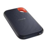 SanDisk Extreme Portable SSD de 8 TB en color negro con USB Tipo C 3.2 Gen 2, SKU SDSSDE61-8T00-G25