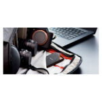 SanDisk Extreme PRO SSD de 4TB con conexión USB Tipo C 3.2 Gen 2, color negro y naranja. SKU SDSSDE81-4T00-G25