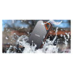 SanDisk Extreme PRO SSD de 4TB con conexión USB Tipo C 3.2 Gen 2, color negro y naranja. SKU SDSSDE81-4T00-G25