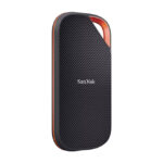 SanDisk Extreme Pro Tecnología Thunderbolt de 4 TB, USB Tipo C, USB4 Gen 3x2 en colores negro y naranja. SKU SDSSDE82-4T00-G25