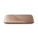 Western Digital My Passport SSD 2 TB, USB Tipo C 3.2 Gen 2 (3.1 Gen 2) en color Oro, código SKU WDBAGF0020BGD-WESN