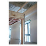 StarTech.com 100 clips adhesivos de gestión de cableado en negro, ideal para organizar cables en escritorios y oficinas, modelo CBMCC3 con mordaza de nylon autoadhesiva y clasificación contra fuego UL/94V-2