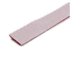 Bobina roja de 7,6 metros de cinta reutilizable de gancho y bucle StarTech para gestión de cables. SKU HKLP25RD