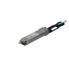 Cable de 10 metros AOC QSFP+ a QSFP+ 40G compatible con MSA sin codificar de StarTech.com, SKU QSFP40GAO10M. Fibra óptica activa QSFP+ para transferencia de datos de alta velocidad a 40 Gbps.