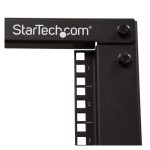 Imagen del StarTech.com rack 12U móvil de marco abierto con cuatro columnas para servidores, SKU 4POSTRACK12U. Incluye ruedas y patas niveladoras.