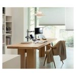 Vista del soporte para monitor marca Techly, modelo ICA-LCD 174NB, compatible con monitores de hasta 32 pulgadas, en color negro