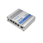 Switch Teltonika TSW100 con soporte para Gigabit Ethernet y PoE, color azul metálico, SKU TSW100000000