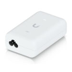 Vista frontal del Ubiquiti U-PoE+, un inyector Gigabit Ethernet con 48 V de alimentación. SKU U-PoE+.