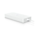 Adaptador e inversor de corriente Ubiquiti UACC-Adapter-AC-210W en blanco con una potencia de 210W. SKU UACC-Adapter-AC-210W.