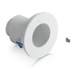 Cámara de seguridad Ubiquiti UACC-G6-PTZ-ICM-W con montaje para vivienda, ideal para vigilar exteriores con alta resolución.