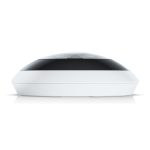 Imagen de la cámara de seguridad IP Ubiquiti AI 360, modelo UVC-AI-360-W, diseñada para interiores y exteriores con resolución de 1920x1920 píxeles, montada en techo o pared.