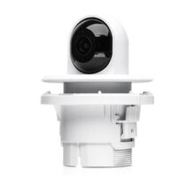 Imagen de las cámaras de seguridad Ubiquiti UVC-G3-F-C con su montaje especial para viviendas. SKU: UVC-G3-F-C
