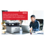 Imagen de la impresora multifuncional inalámbrica Xerox C235 con capacidad de 22 ppm, incluyendo funciones de copia, impresión, escaneado y fax. SKU: C235V_DNI.