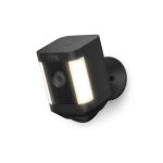 Cámara de seguridad Ring Spotlight Cam Plus Battery con resolución 1920 x 1080 píxeles, para montaje en techo o pared. SKU: 8SB1S2-BEU0