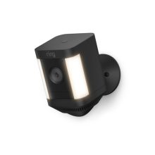 Cámara de seguridad Ring Spotlight Cam Plus Battery con resolución 1920 x 1080 píxeles, para montaje en techo o pared. SKU: 8SB1S2-BEU0