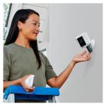 Ring Spotlight Cam Plus, Cámara de seguridad IP exterior, 1920 x 1080 píxeles, montaje en techo o pared, SKU 8SB1S2-WEU0