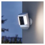 Cámara de seguridad IP Ring Spotlight Cam Pro con montaje en techo o pared, batería incluida, resolución 1920 x 1080 píxeles, SKU 8SB1S2-WEU1