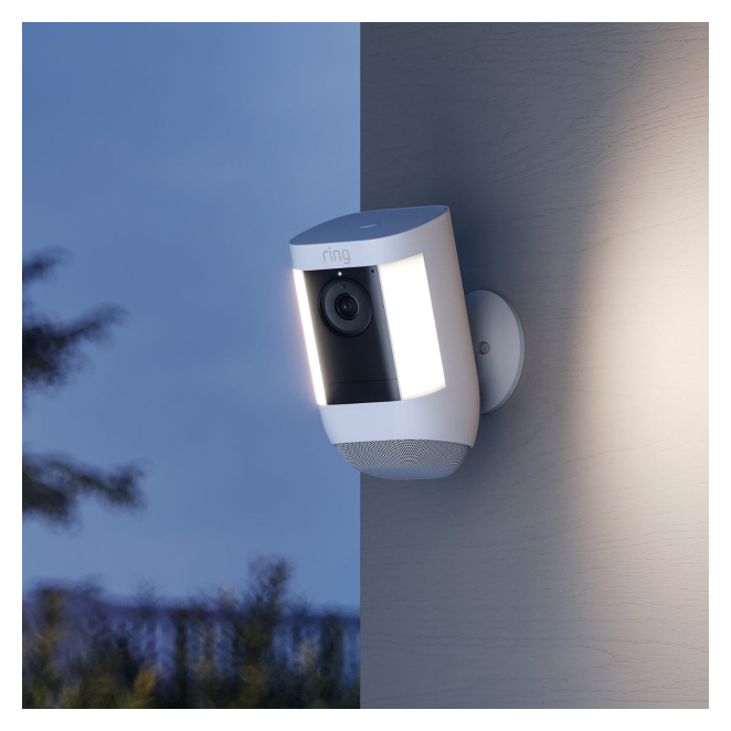 Ring Spotlight Cam Pro Battery Caja Cámara de seguridad IP Exterior 1920 x 1080 Pixeles Techo/pared 1 Ring Spotlight Cam Pro Battery instalada en exterior