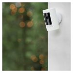 Ring Stick Up Cam Battery, cámara de seguridad IP para interior y exterior, resolución de 1920 x 1080 píxeles, SKU B0CGCBBJRM