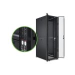 Unidad de distribución de energía APC APDU9953 con 24 salidas de corriente alterna en color negro, SKU: APDU9953