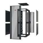 Rack APC NetShelter SX de 42U en color negro, SKU AR3100X617, diseñado para centros de datos y servidores