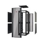 Imagen del APC NetShelter SX 42U Rack o bastidor independiente en color negro, SKU AR3150X610, ideal para centros de datos y almacenamiento de equipos.