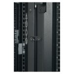 Rack o bastidor independiente APC NetShelter SX de 48U en color negro, modelo AR3157X610, ideal para centros de datos y servidores.