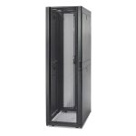 Rack o bastidor independiente APC NetShelter SX de 48U en color negro, modelo AR3157X610, ideal para centros de datos y servidores.