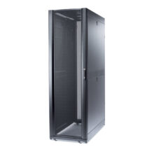 APC NetShelter SX 42U Rack negro. SKU AR3300. Rack independiente para centros de datos y servidores con capacidad de 42 unidades.