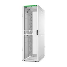 Armario rack APC modelo AR3300W2, 42U, de tipo independiente, color blanco, con puerta ventilada para mejor refrigeración y organización en CPD.