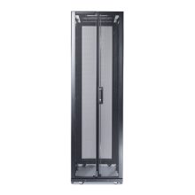 Imagen del APC NetShelter SX 42U Rack o bastidor independiente en color negro, modelo AR3300X609, ideal para centros de datos y servidores.