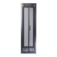 APC NetShelter SX 45U rack o bastidor independiente en color negro con SKU AR3305, ideal para centros de datos y equipos de TI
