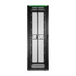 Imagen del APC armario rack de 48U en color negro, ideal para centros de datos, SKU AR3357B2