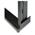 Bastidor independiente APC NetShelter SX de 48U en color negro, SKU AR3357X609, ideal para centros de procesamiento de datos