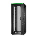APC armario rack ER8200 con 42U, independiente, color negro, SKU ER8200. Ideal para centros de procesamiento de datos.