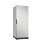 APC NSYSFRSEDC2812E armario rack de 42U para CPD, con configuración independiente y acabado en negro y gris