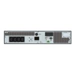 Vista frontal del APC SRV1KRILRK-E, un sistema de alimentación ininterrumpida UPS con capacidad de 1 kVA y 900 W, SKU SRV1KRILRK-E