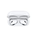 Apple AirPods (3rd generation) con estuche de carga Lightning, SKU MPNY3ZM/A. Auriculares inalámbricos con sonido envolvente y diseño ergonómico.