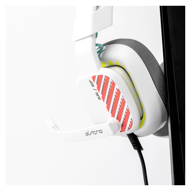 ASTRO Gaming A10 Headset 3 Gamers usando ASTRO Gaming A10 Headset