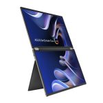 Monitor ASUS ZenScreen Duo OLED de 14 pulgadas con resolución 1920 x 1200 píxeles, SKU 90LM0AKV-B01N70. Pantalla para PC en color plata.