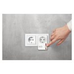 Vista frontal del FRITZ! Repeater 100, ideal para ampliar la cobertura DECT con SKU 20002641