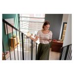 Router inalámbrico FRITZ! Box 4040, doble banda 2,4 GHz / 5 GHz, en colores rojo y plata. SKU 20002763