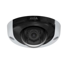 Vista frontal de la cámara de vigilancia Axis modelo 01919-001, con resolución de 1920 x 1080 píxeles, montada en el techo