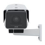 Imagen de la cámara de seguridad IP Axis P1388-LE con resolución 3840 x 2160 píxeles, para montaje en pared. SKU: 02738-001