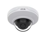 Cámara de vigilancia IP de Axis, modelo 02832-001, en forma de bala y con resolución de 2688 x 1512 pixeles, diseñada para interiores y montada en el techo