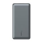 Cargador portátil Belkin BoostCharge de 20000 mAh en color gris, SKU BPB012BTGY. Ideal para mantener tus dispositivos cargados todo el día.
