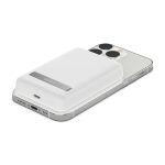 Cargador inalámbrico Belkin BoostCharge de 5000 mAh en color blanco, SKU BPD004BTWT