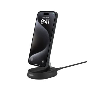 Cargador inalámbrico Belkin BoostCharge Pro en color negro, compatible con carga rápida, SKU WIA008VFBK.