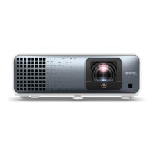 Proyector BenQ TK710STi de alcance estándar con 3200 lúmenes ANSI, resolución UHD 4K (3840x2160), tecnología DLP y compatible con 3D. SKU: 9H.JSK77.17E
